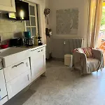 דירה Peaceful Seaside Getaway 500 M From The Beaches *