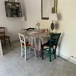 Peaceful Seaside Getaway 500 M From The Beaches