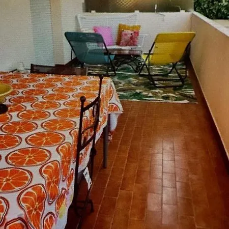 Peaceful Seaside Getaway 500 M From The Beaches Apartamento
