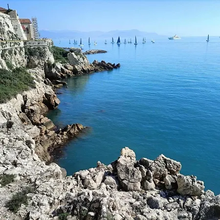 Peaceful Seaside Getaway 500 M From The Beaches Antibes